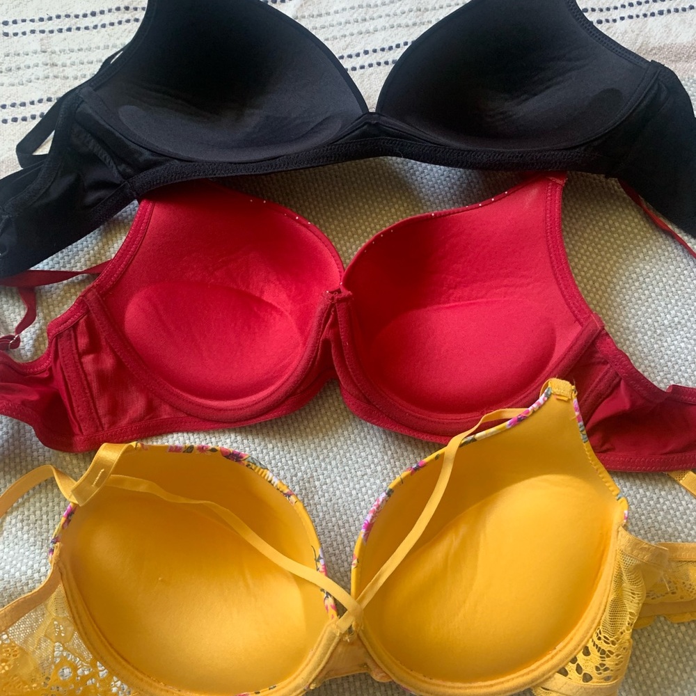 XOXO Black and Red Lace Bras with Underwire Support - Picture 5 of 9